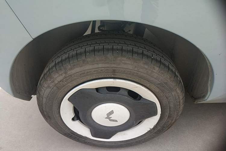 Used Wuling Hongguang MINIEV 2022 Enjoy Edition Lithium-Ion Battery Right Rear Wheel Hub