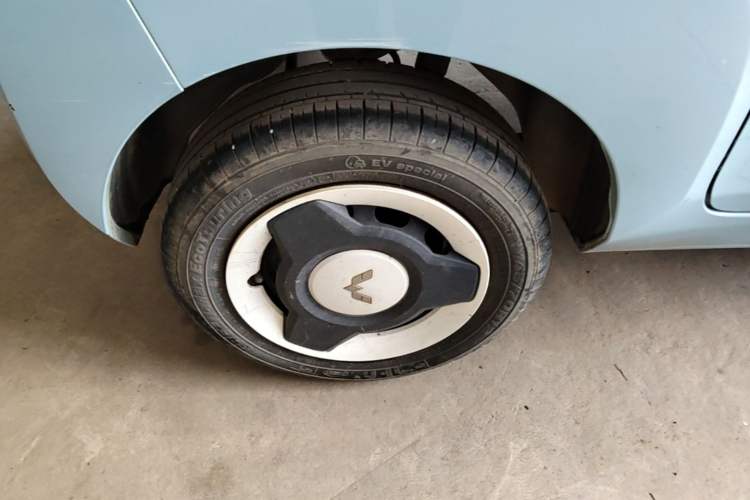 Used Wuling Hongguang MINIEV 2022 Easy Version Lithium Iron Phosphate Right Rear Wheel Hub