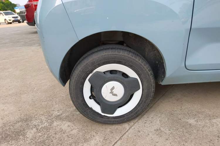 Used Wuling Hongguang MINIEV 2022 Zizai Version Lithium Iron Phosphate Right Rear Wheel Hub