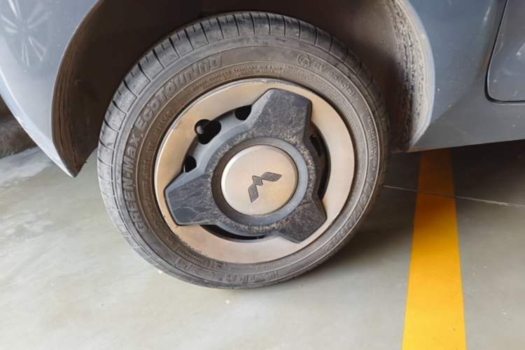 Used Wuling Hongguang MINIEV 2022 Macaron Premium Model – Lithium Iron Phosphate Right Rear Wheel Hub