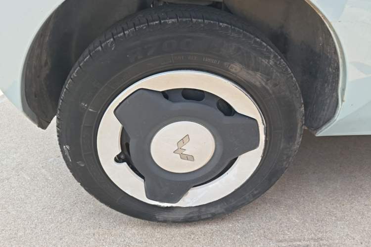 Used Wuling Hongguang MINIEV 2022 Enjoy Edition Lithium-Ion Battery Right Rear Wheel Hub