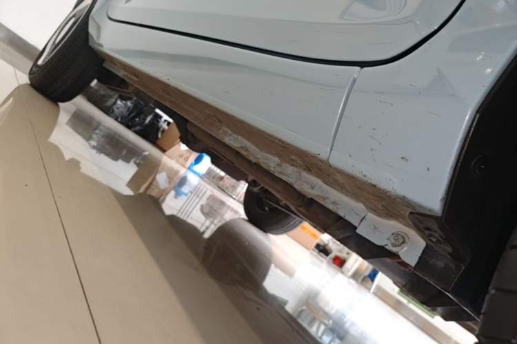 Used Wuling Hongguang MINIEV 2022 Zizai Version Lithium Iron Phosphate Right Side Sill
