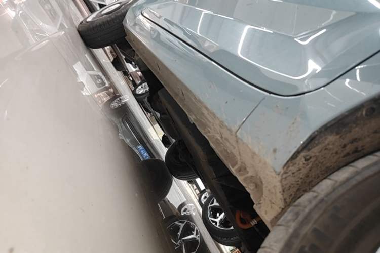 Used Wuling Hongguang MINIEV 2022 Zizai Version Lithium-NMC Right Side Sill