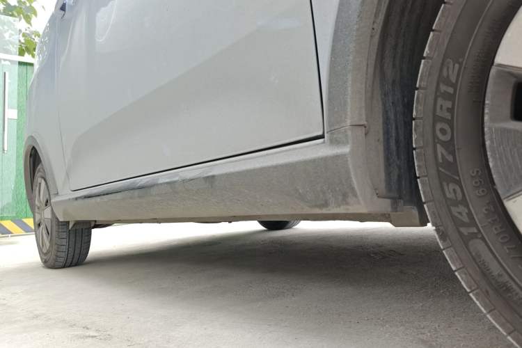 Used Wuling Hongguang MINIEV 2022 Convertible Model Right Side Sill