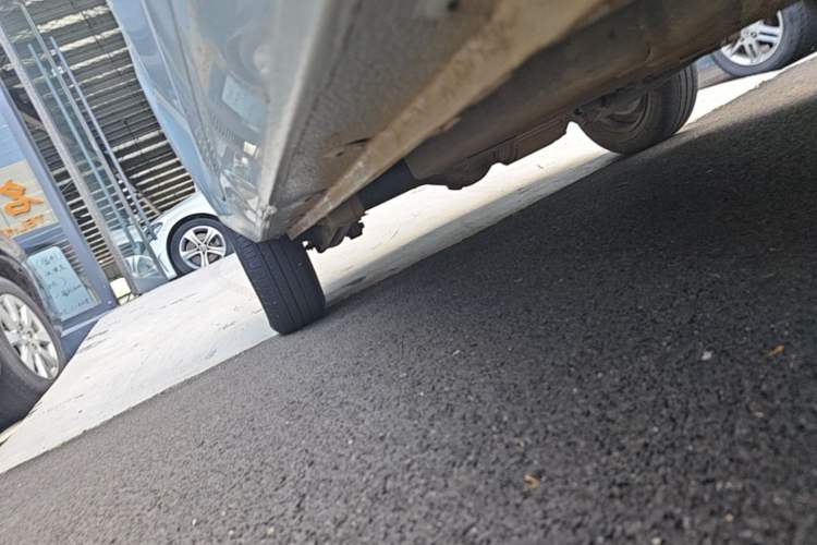 Used Wuling Hongguang MINIEV 2022 Zizai Version Lithium Iron Phosphate Right Side Sill
