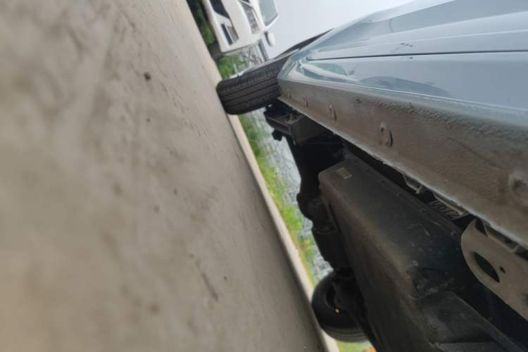 Used Wuling Hongguang MINIEV 2022 Zizai Version Lithium-NMC Right Side Sill