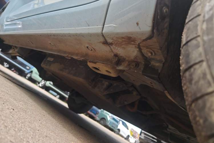 Used Wuling Hongguang MINIEV 2022 Zizai Version Lithium-NMC Right Side Sill