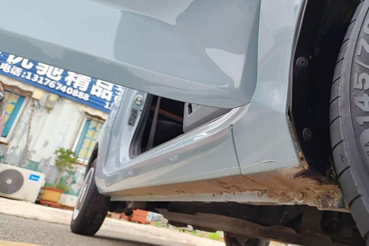 Used Wuling Hongguang MINIEV 2022 Zizai Version Lithium Iron Phosphate Right Side Sill
