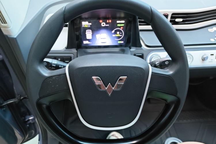 Used Wuling Hongguang MINIEV 2022 Macaron Premium Model – Lithium Iron Phosphate Steering Wheel