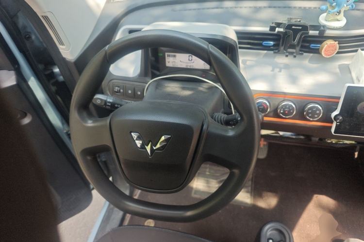 Used Wuling Hongguang MINIEV 2022 Easy Version Lithium-NMC Steering Wheel