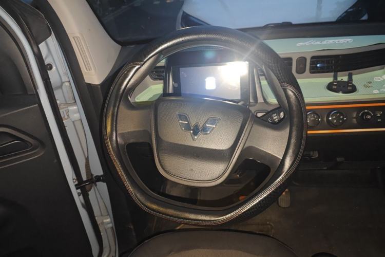 Used Wuling Hongguang MINIEV 2022 Zizai Version Lithium Iron Phosphate Steering Wheel