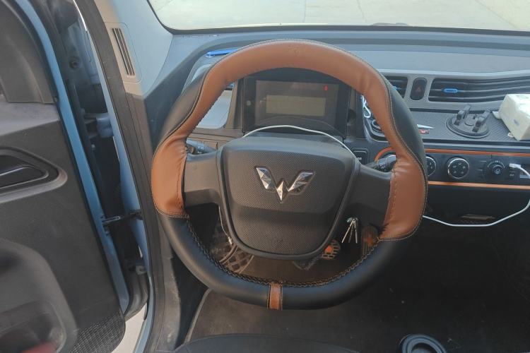 Used Wuling Hongguang MINIEV 2022 Easy Version Lithium Iron Phosphate Steering Wheel