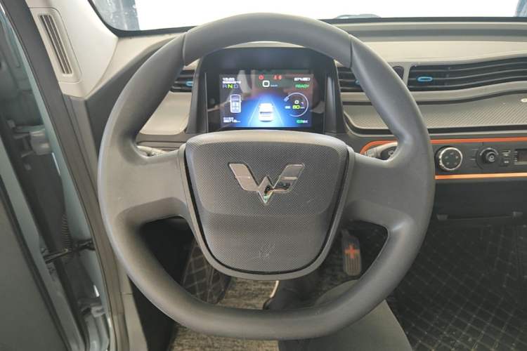 Used Wuling Hongguang MINIEV 2022 Zizai Version Lithium Iron Phosphate Steering Wheel