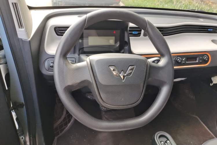 Used Wuling Hongguang MINIEV 2022 Easy Version Lithium-NMC Steering Wheel