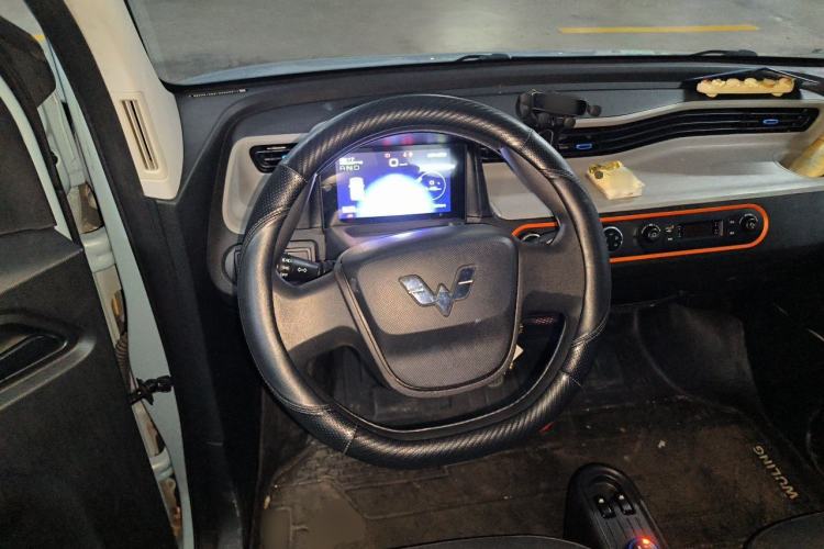 Used Wuling Hongguang MINIEV 2022 Enjoy Edition Lithium Iron Phosphate Steering Wheel