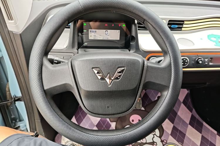 Used Wuling Hongguang MINIEV 2022 Macaron Fashion Edition Lithium-Nickel-Cobalt-Alpha-oxide Steering Wheel