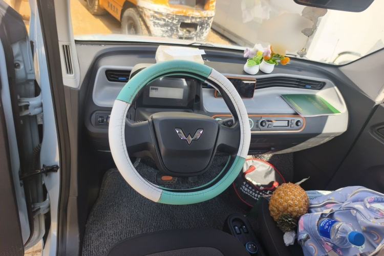 Used Wuling Hongguang MINIEV 2022 Easy Version Lithium Iron Phosphate Steering Wheel