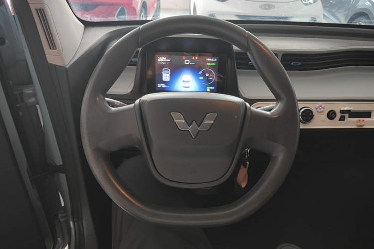 Used Wuling Hongguang MINIEV 2022 Zizai Version Lithium-NMC Steering Wheel