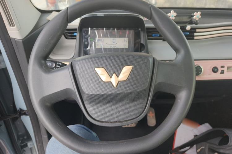Used Wuling Hongguang MINIEV 2022 Easy Version Lithium Iron Phosphate Steering Wheel