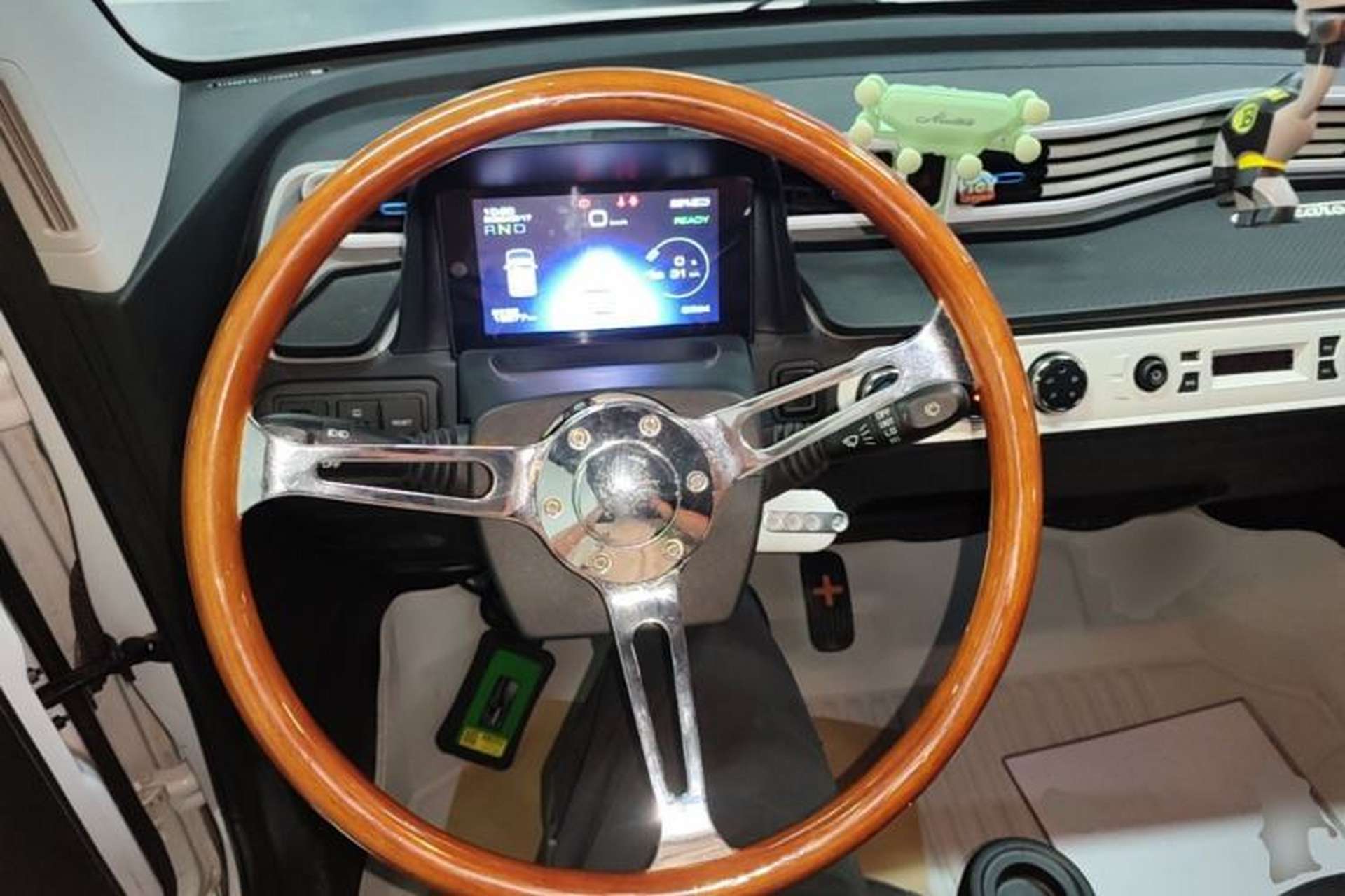 Used Wuling Hongguang MINIEV 2022 Zizai Version Lithium Iron Phosphate Steering Wheel