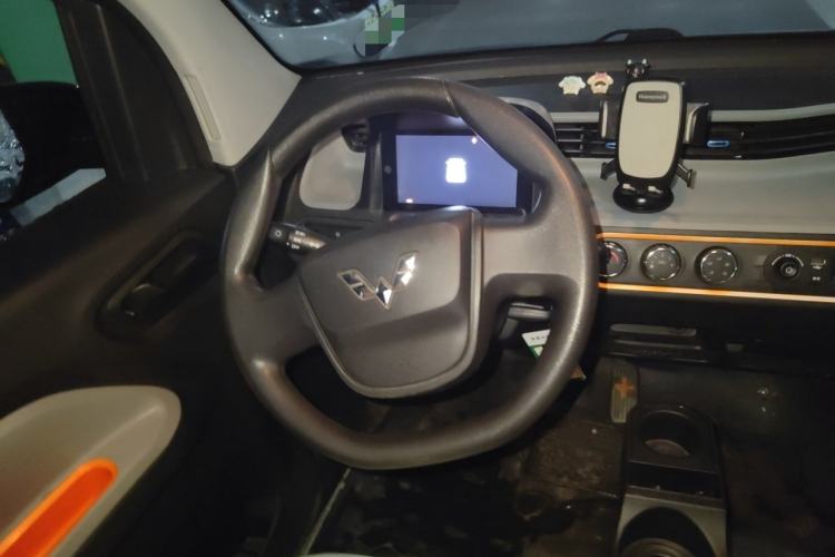 Used Wuling Hongguang MINIEV 2022 Zizai Version Lithium Iron Phosphate Steering Wheel