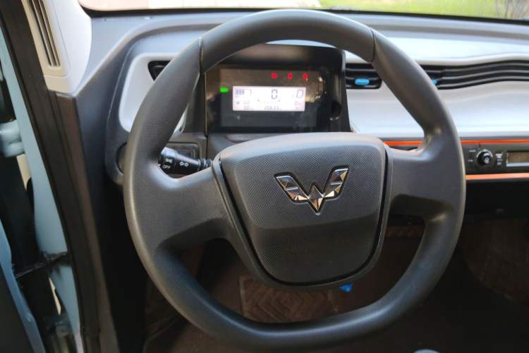 Used Wuling Hongguang MINIEV 2022 Easy Version Lithium Iron Phosphate Steering Wheel