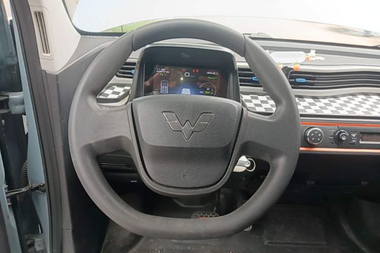 Used Wuling Hongguang MINIEV 2022 Zizai Version Lithium-NMC Steering Wheel