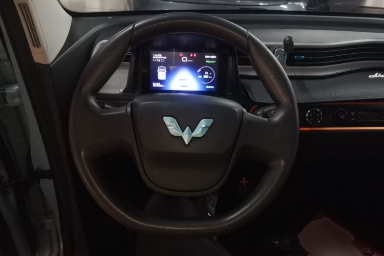 Used Wuling Hongguang MINIEV 2022 Macaron Premium Model – Lithium Iron Phosphate Steering Wheel