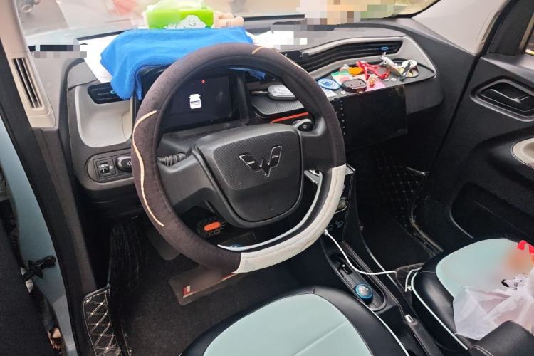 Used Wuling Hongguang MINIEV 2022 Macaron Premium Model – Lithium Iron Phosphate Steering Wheel