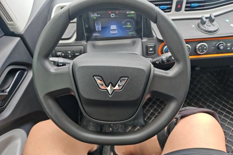 Used Wuling Hongguang MINIEV 2022 Zizai Version Lithium Iron Phosphate Steering Wheel