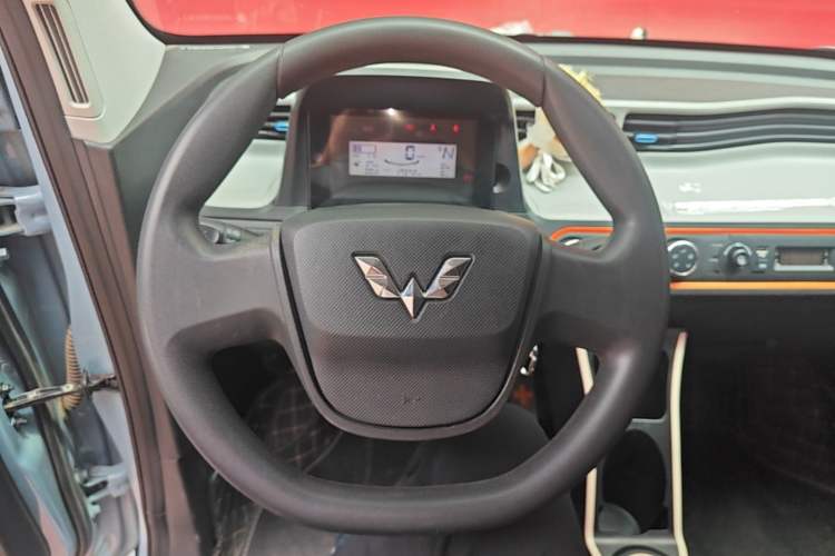 Used Wuling Hongguang MINIEV 2022 Easy Version Lithium Iron Phosphate Steering Wheel