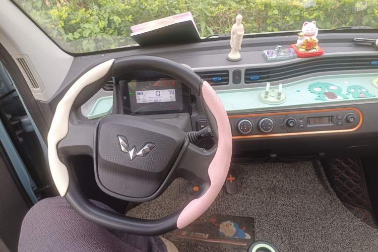 Used Wuling Hongguang MINIEV 2022 Easy Version Lithium Iron Phosphate Steering Wheel
