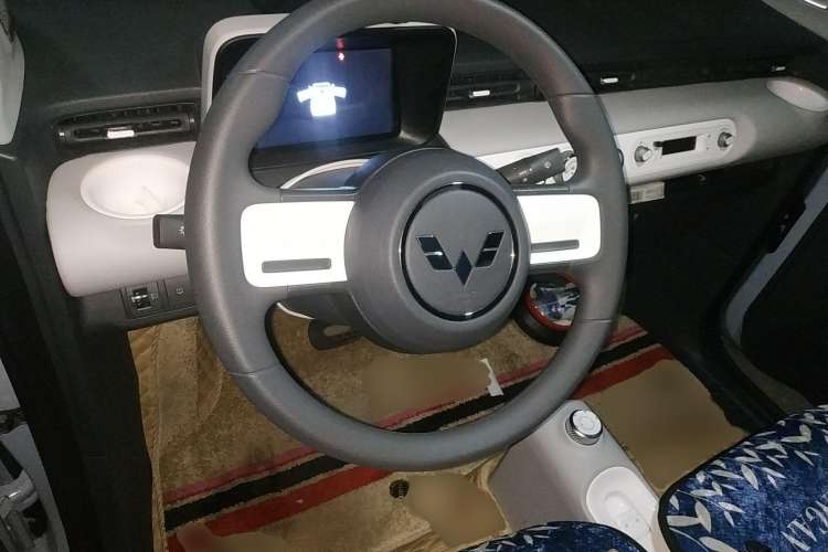 Used Wuling Hongguang MINIEV 2022 Convertible Model Steering Wheel