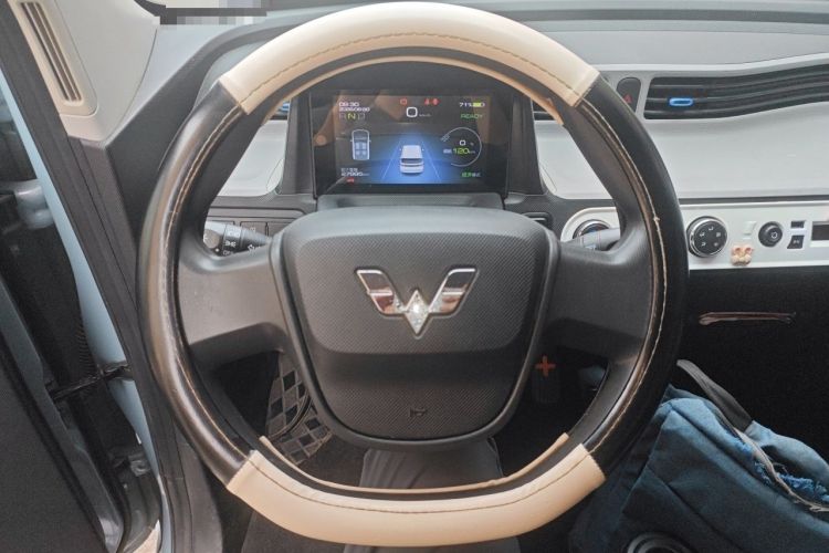 Used Wuling Hongguang MINIEV 2022 Macaron Premium Model – Lithium Ternary Battery Steering Wheel