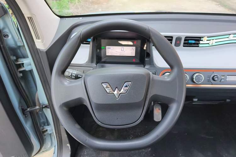 Used Wuling Hongguang MINIEV 2022 Easy Version Lithium Iron Phosphate Steering Wheel