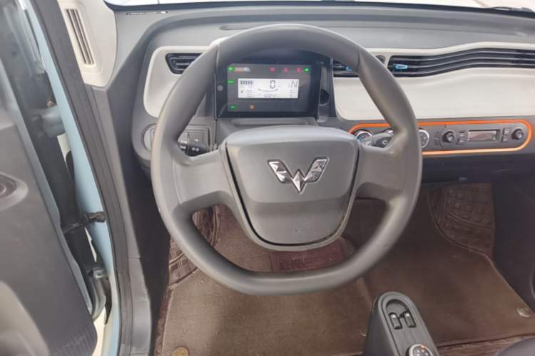 Used Wuling Hongguang MINIEV 2022 Easy Version Lithium Iron Phosphate Steering Wheel