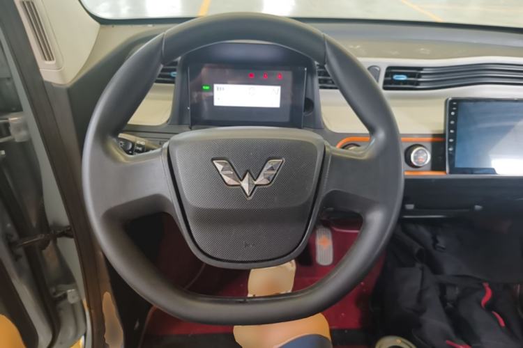 Used Wuling Hongguang MINIEV 2022 Easy Version Lithium Iron Phosphate Steering Wheel