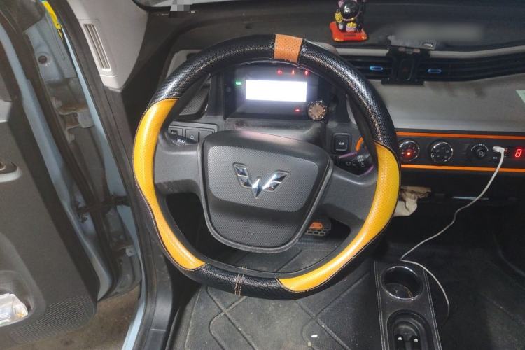 Used Wuling Hongguang MINIEV 2022 Easy Version Lithium Iron Phosphate Steering Wheel