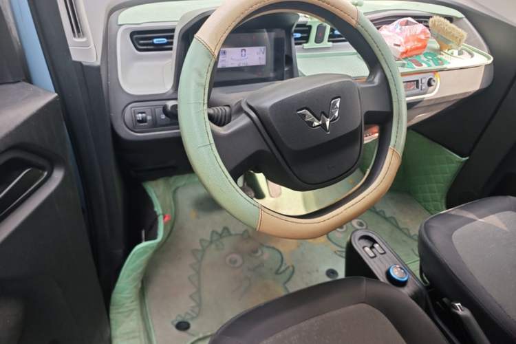 Used Wuling Hongguang MINIEV 2022 Easy Version Lithium Iron Phosphate Steering Wheel