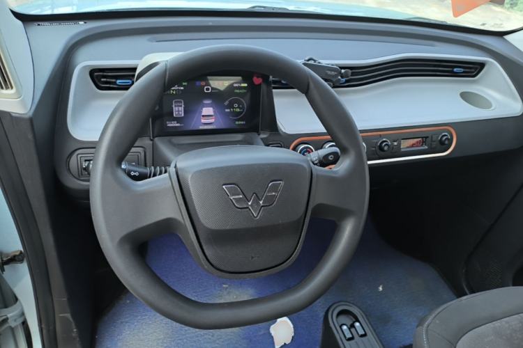 Used Wuling Hongguang MINIEV 2022 Zizai Version Lithium Iron Phosphate Steering Wheel