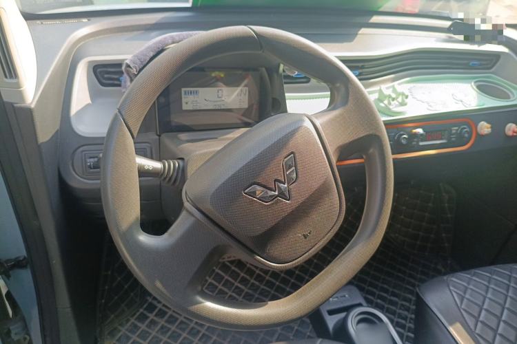 Used Wuling Hongguang MINIEV 2022 Easy Version Lithium-NMC Steering Wheel