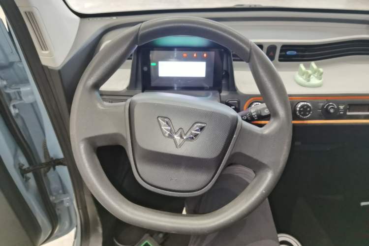 Used Wuling Hongguang MINIEV 2022 Easy Version Lithium Iron Phosphate Steering Wheel