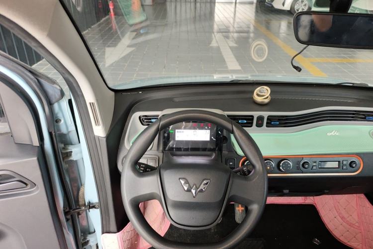 Used Wuling Hongguang MINIEV 2022 Easy Version Lithium Iron Phosphate Steering Wheel