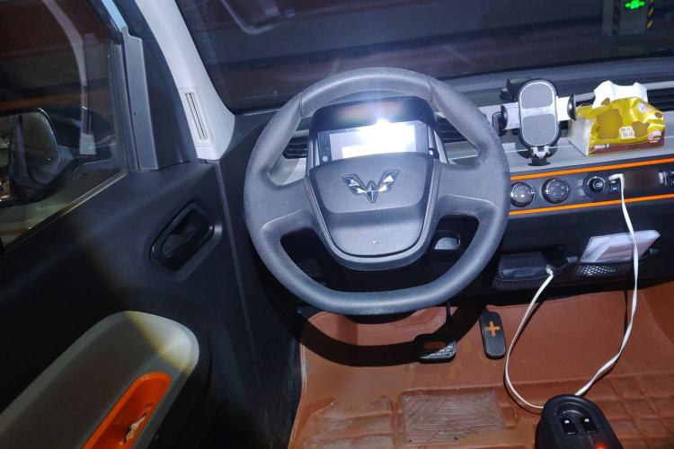 Used Wuling Hongguang MINIEV 2022 Easy Version Lithium-NMC Steering Wheel