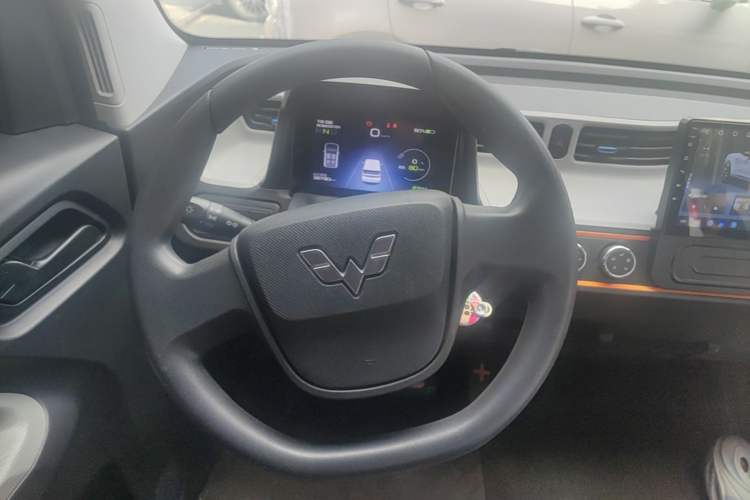 Used Wuling Hongguang MINIEV 2022 Zizai Version Lithium Iron Phosphate Steering Wheel
