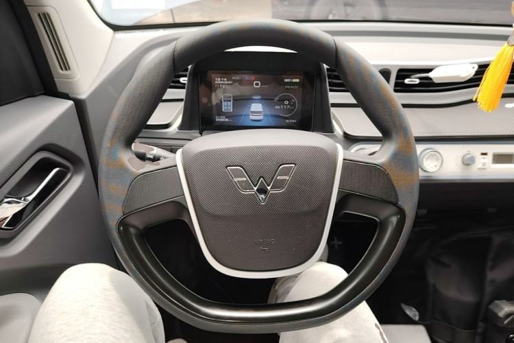 Used Wuling Hongguang MINIEV 2022 Macaron Fashion Edition Lithium-Nickel-Cobalt-Alpha-oxide Steering Wheel