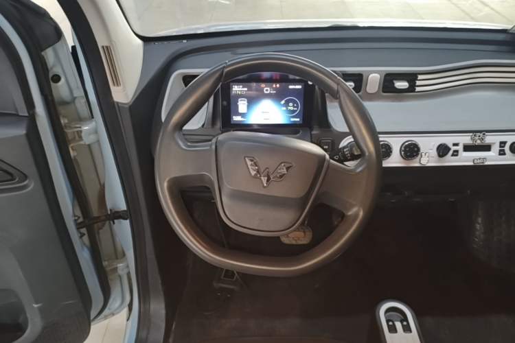 Used Wuling Hongguang MINIEV 2022 Zizai Version Lithium Iron Phosphate Steering Wheel