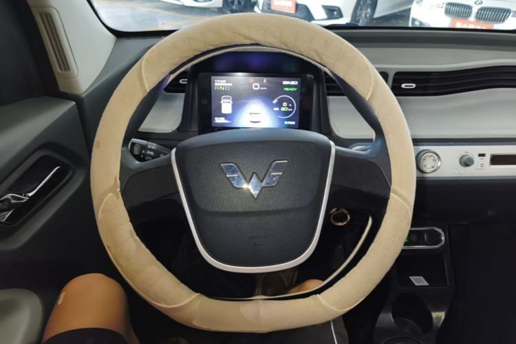 Used Wuling Hongguang MINIEV 2022 Macaron Premium Model – Lithium Iron Phosphate Steering Wheel
