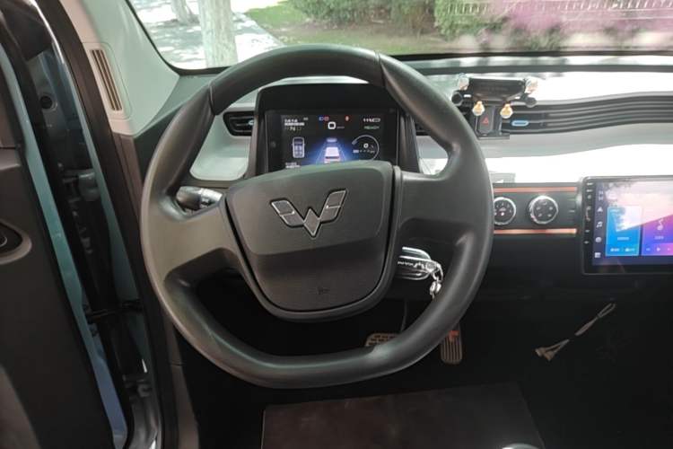 Used Wuling Hongguang MINIEV 2022 Enjoy Edition Lithium-Ion Battery Steering Wheel
