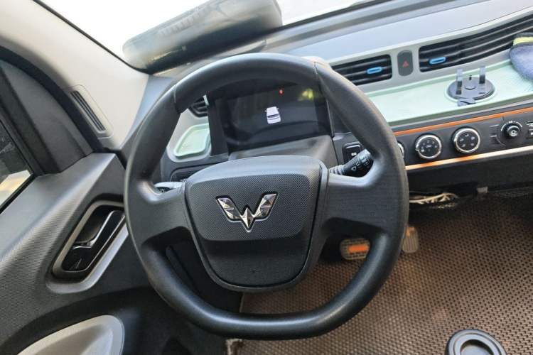 Used Wuling Hongguang MINIEV 2022 Zizai Version Lithium-NMC Steering Wheel